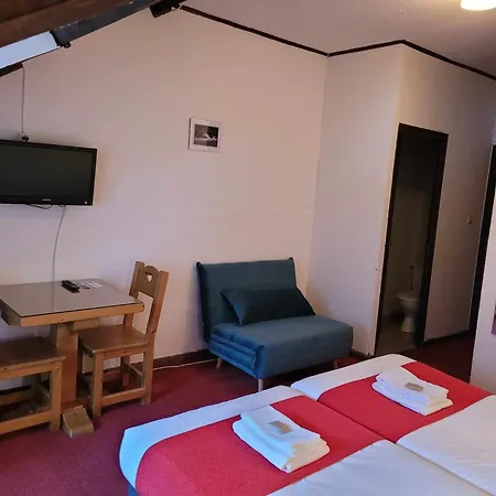 Castillan 3*