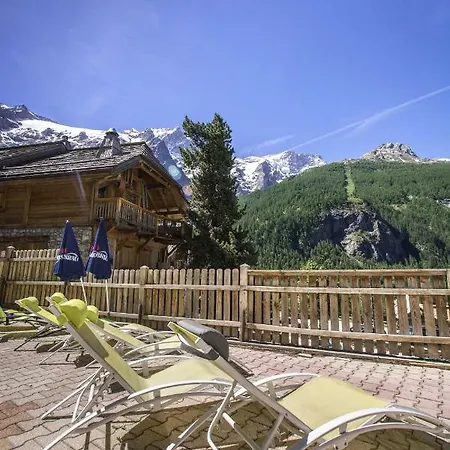 Castillan Hotel La Grave