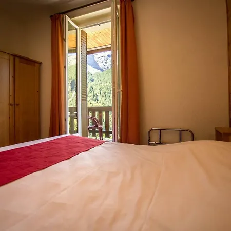 Castillan Hotel